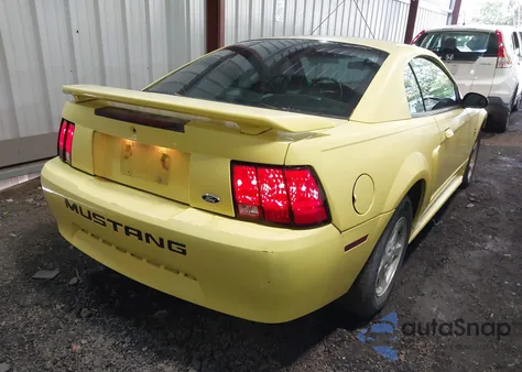 2003 Ford Mustang z USA, uszkodzony, nr VIN 1FAFP404X3F358911